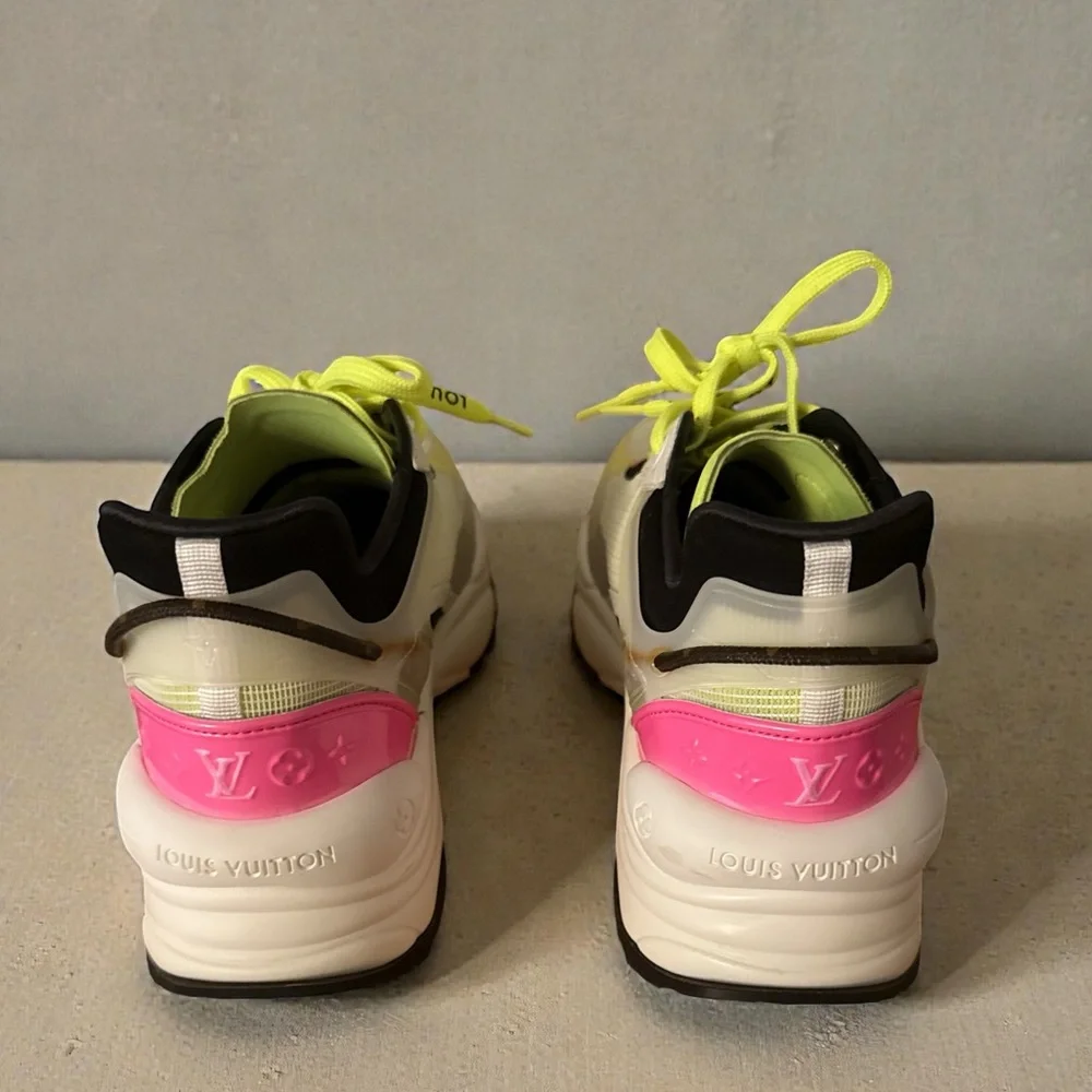 Louis Vuitton Sneakers in White and Yellow - Picture 5 of 6